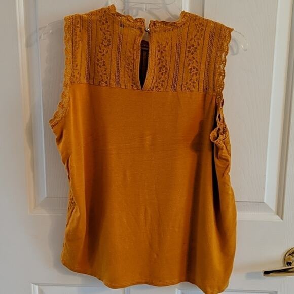 Lily White Top, XL - Picture 5 of 5
